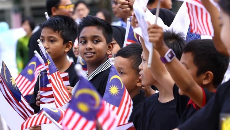 2 آشنایی با 6 دلیل برای سرمایه گذاری در مالزی