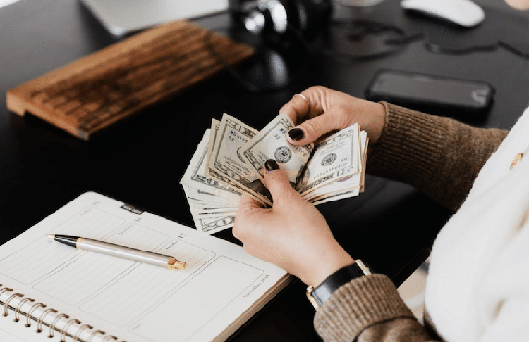 1 معرفی 5 راه برای کسب درآمد غیرفعال در سال 2021