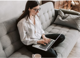 نوشتن ایمیل برای درخواست شغل 