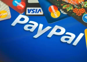 نحوه حذف کارت نقدی یا اعتباری از پی پال در 5 مرحله ساده